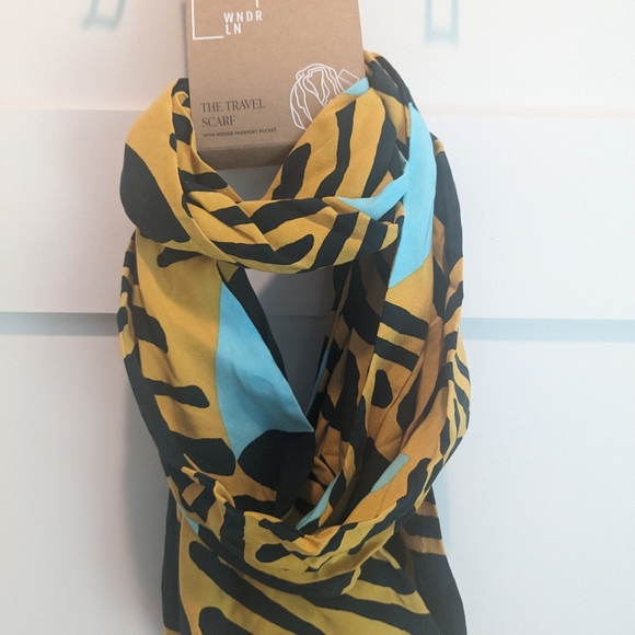 WNDR LN Travel Scarf with Passport Pocket - Picture 3 of 5